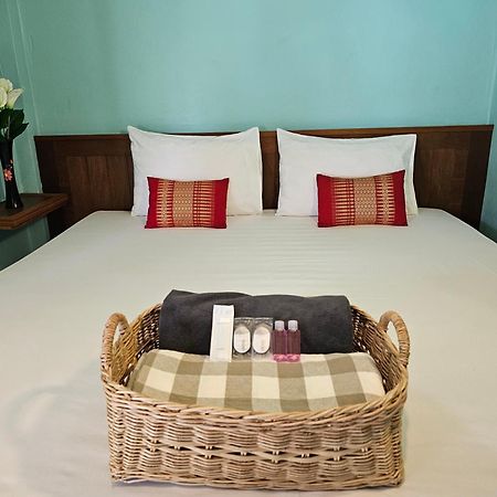 Koh Ngai Kaimuk Thong Resort Εξωτερικό φωτογραφία