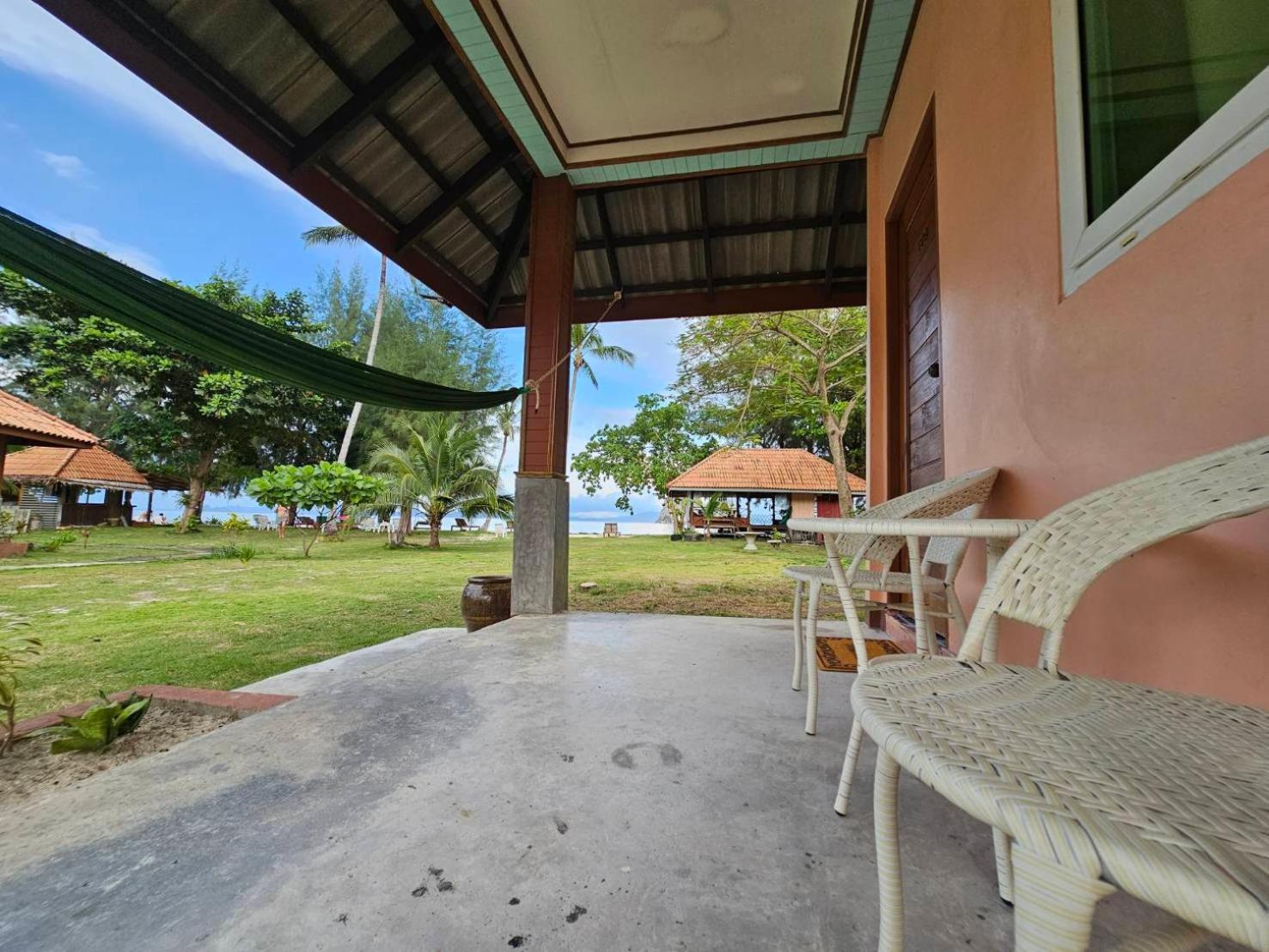 Koh Ngai Kaimuk Thong Resort Εξωτερικό φωτογραφία