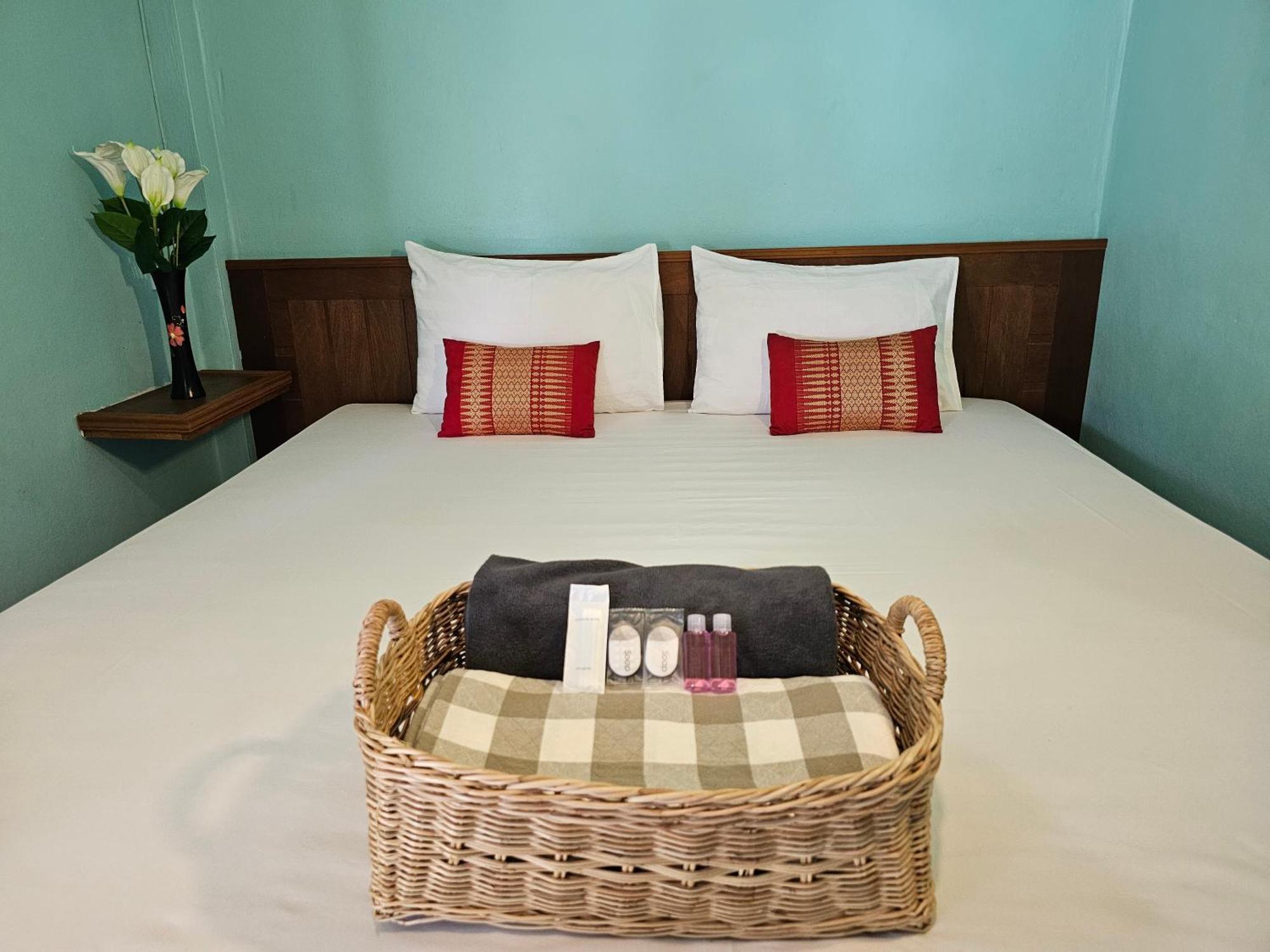 Koh Ngai Kaimuk Thong Resort Εξωτερικό φωτογραφία