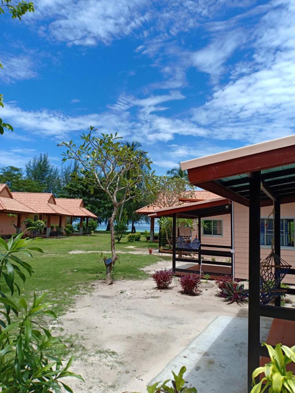 Koh Ngai Kaimuk Thong Resort Εξωτερικό φωτογραφία