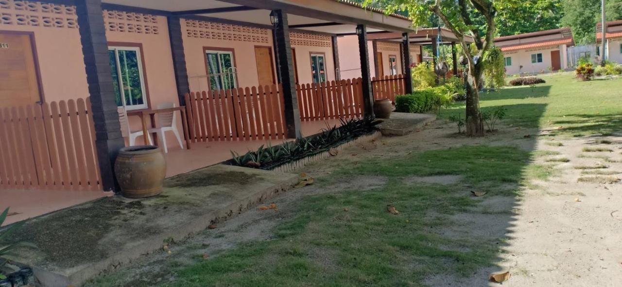 Koh Ngai Kaimuk Thong Resort Εξωτερικό φωτογραφία